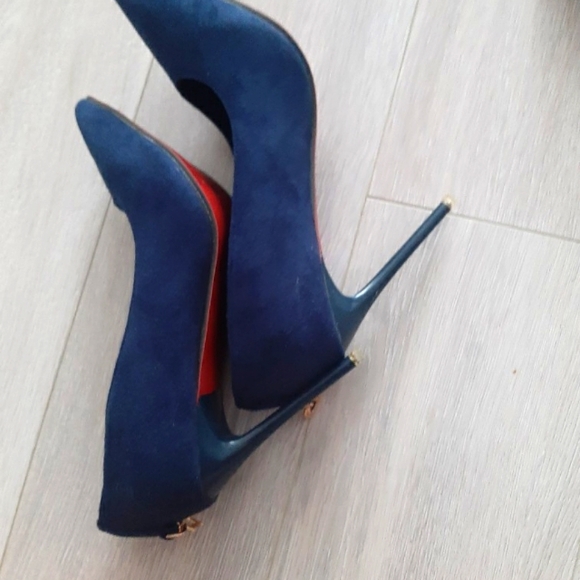 Pumps - Picture 1 of 3